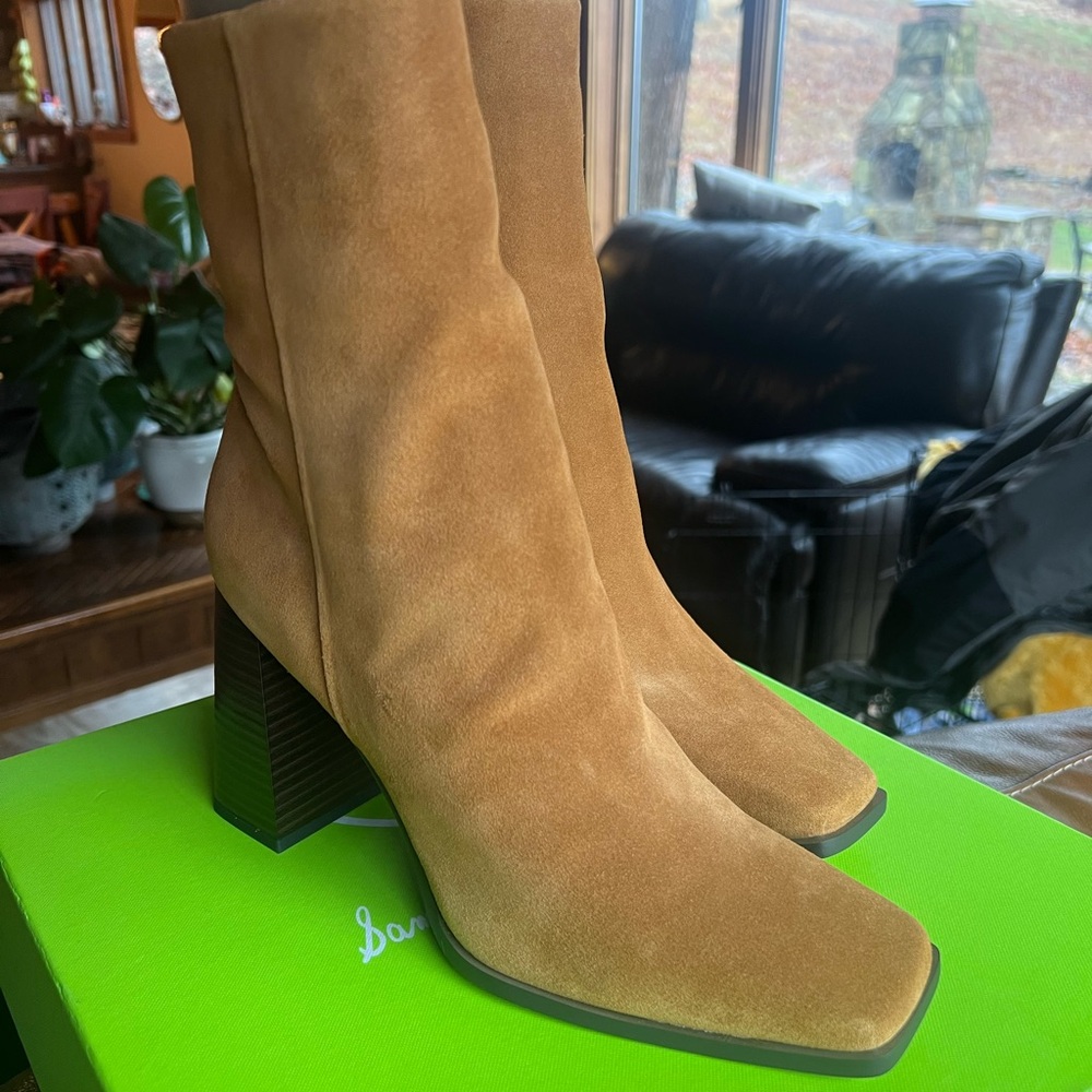Same Edelman Ivette suede boots. NIB